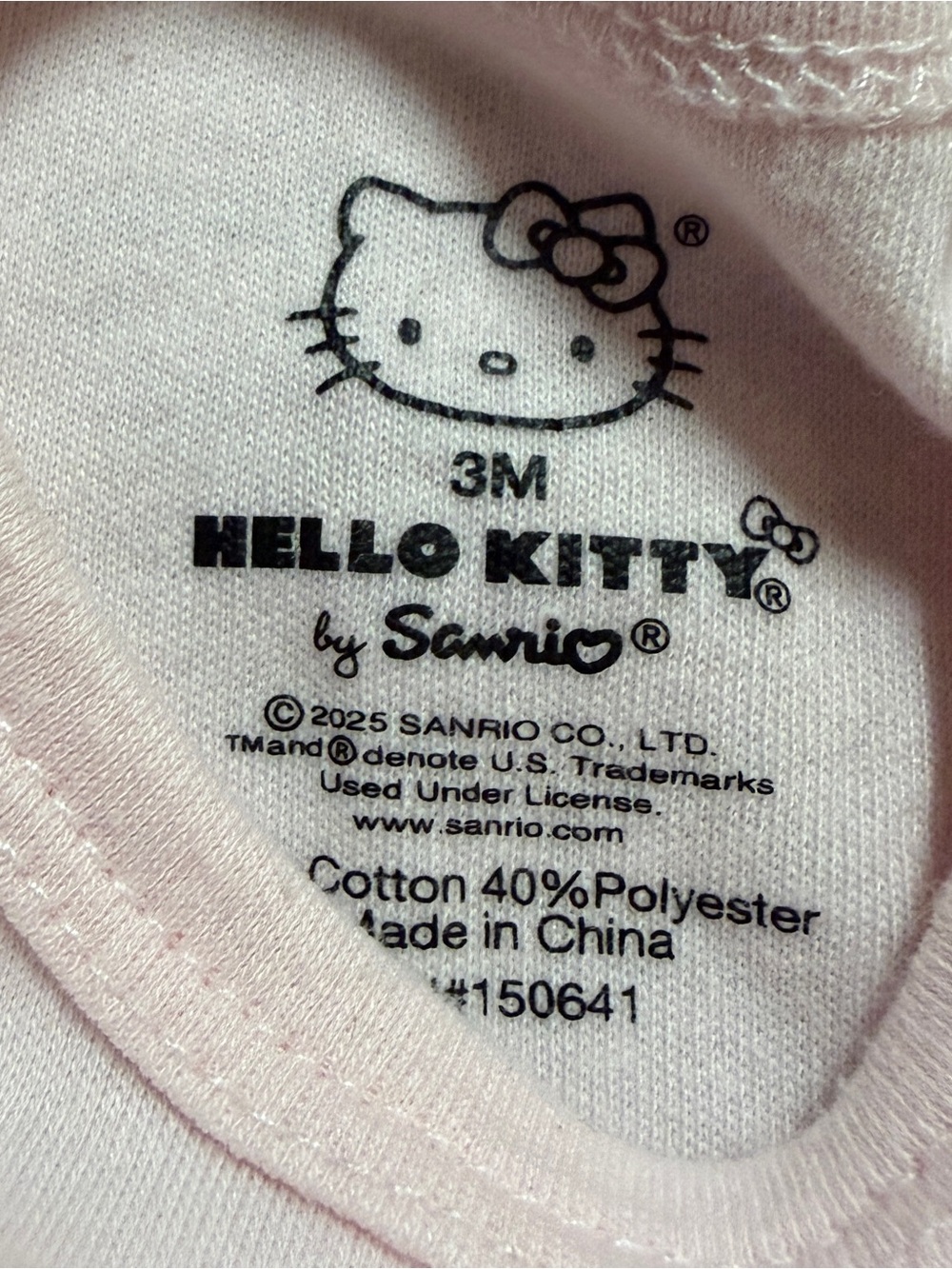 Hello Kitty Outfit - Picture 3 of 3